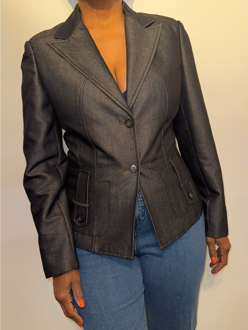 Structured Black Tailored Blazer with Two-Button Closure
